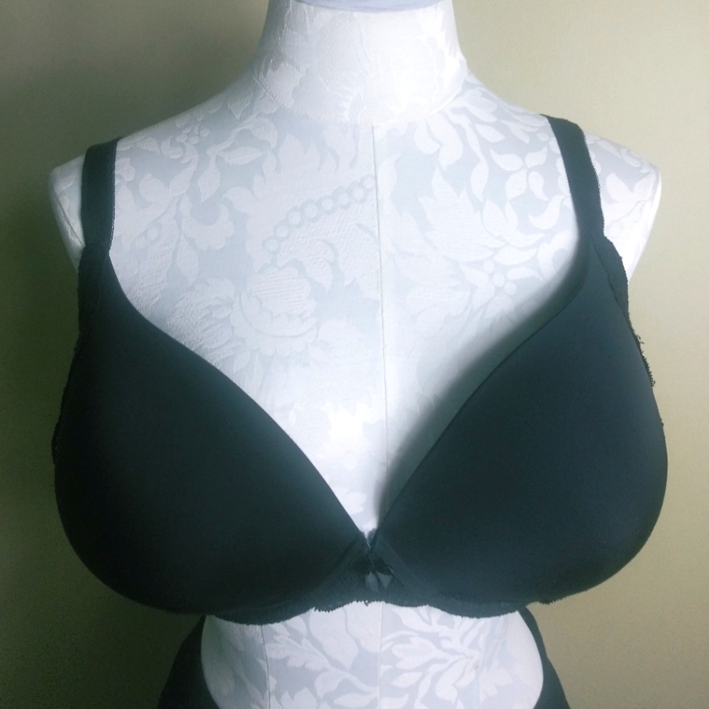 Torrid Bra Size 44DD